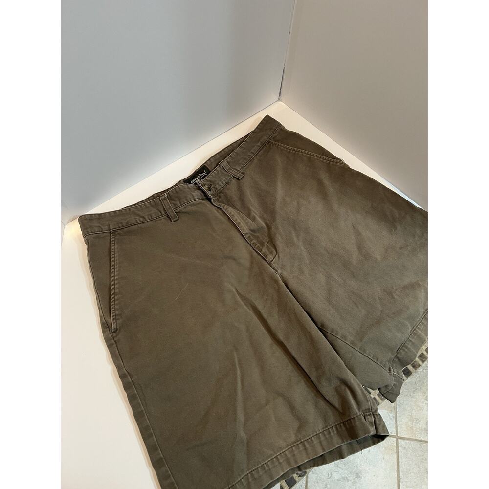 Eddie Bauer Mens 35 Chino Shorts Olive Green 100% Cotton Twill Outdoor Flat Fron